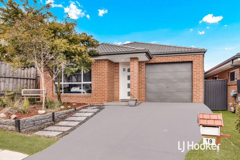 19 Oberon Street, Riverstone NSW 2765