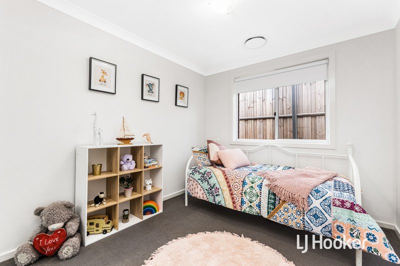 Photo - 19 Oberon Street, Riverstone NSW 2765 - Image 11