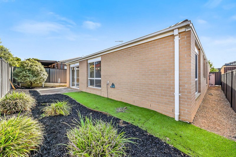 Photo - 19 Obrien Parade, Pakenham VIC 3810 - Image 10