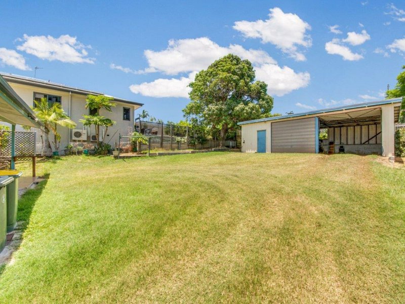 Photo - 19 Ocean Street, Tannum Sands QLD 4680 - Image 12