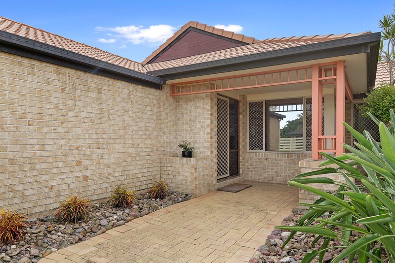 Photo - 19 Oceanview Street, Point Vernon QLD 4655 - Image 5