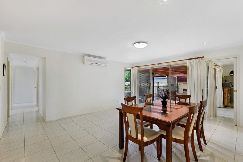 Photo - 19 Oceanview Street, Point Vernon QLD 4655 - Image 9