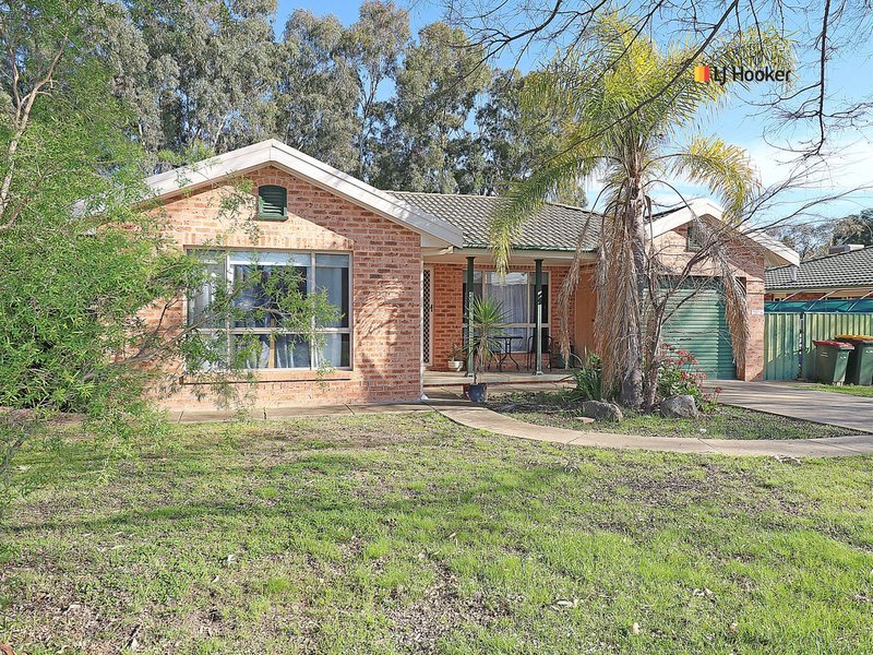 19 O'Connor Street, Tolland NSW 2650