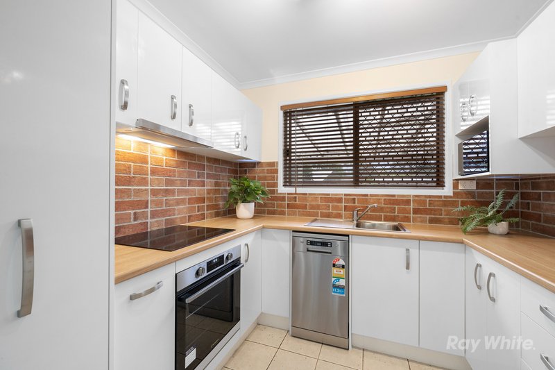 Photo - 19 Olympic Court, Eagleby QLD 4207 - Image 5