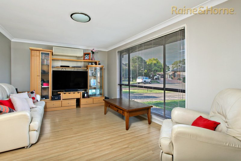 Photo - 19 Ontario Avenue, St Clair NSW 2759 - Image 3