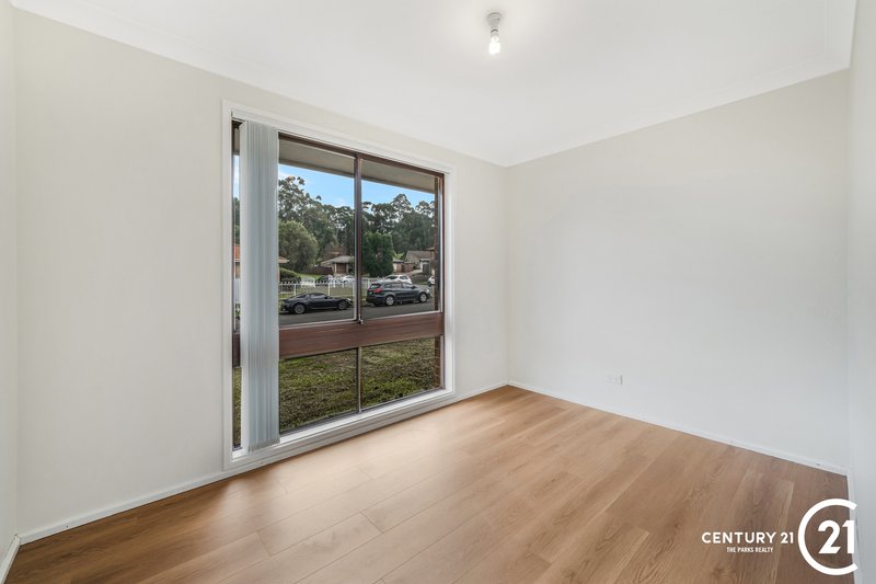 Photo - 19 Opal Place, Bossley Park NSW 2176 - Image 9