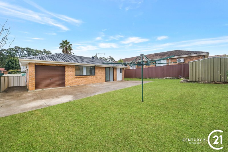Photo - 19 Opal Place, Bossley Park NSW 2176 - Image 13