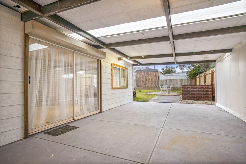 Photo - 19 Oriole Drive, Werribee VIC 3030 - Image 15