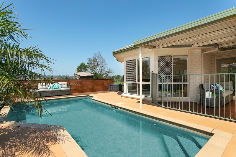 Photo - 19 Orleans Way, Castle Hill NSW 2154 - Image 7