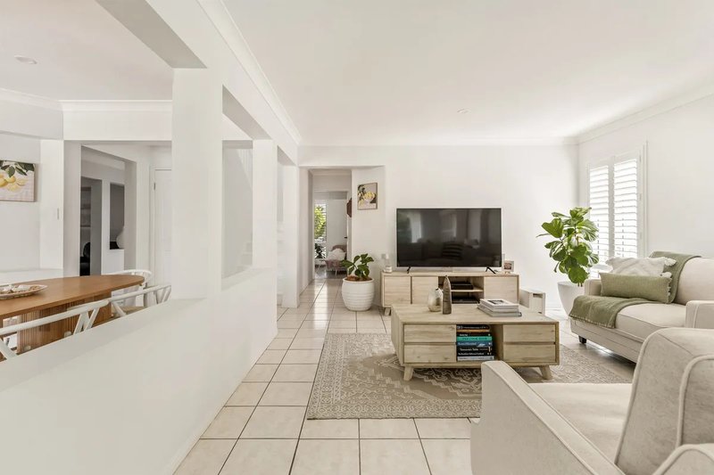 Photo - 19 Osprey Place, Taigum QLD 4018 - Image 9