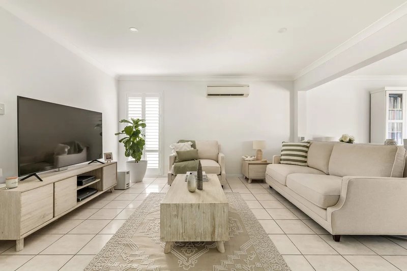 Photo - 19 Osprey Place, Taigum QLD 4018 - Image 12