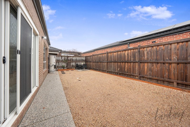 Photo - 19 Oxbow Street, Mickleham VIC 3064 - Image 27