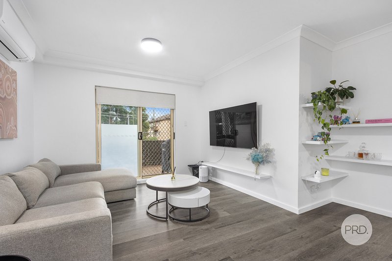 Photo - 1/9 Oxford Street, Mortdale NSW 2223 - Image 4