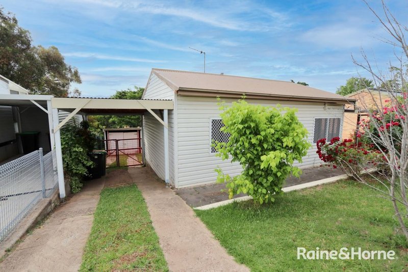 19 Pacific Way, West Bathurst NSW 2795