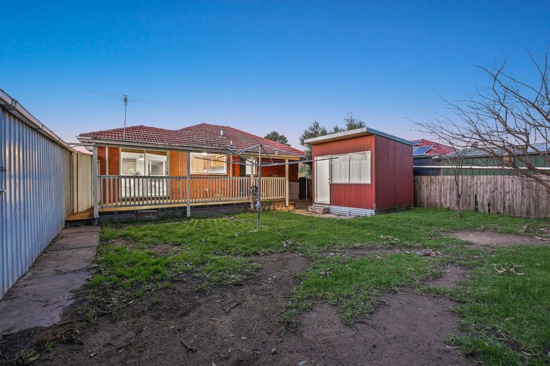 Photo - 19 Page Close, Noble Park VIC 3174 - Image 12