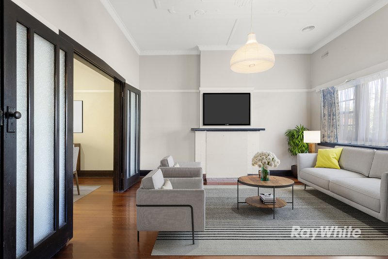 Photo - 19 Paget Street, Hughesdale VIC 3166 - Image 2