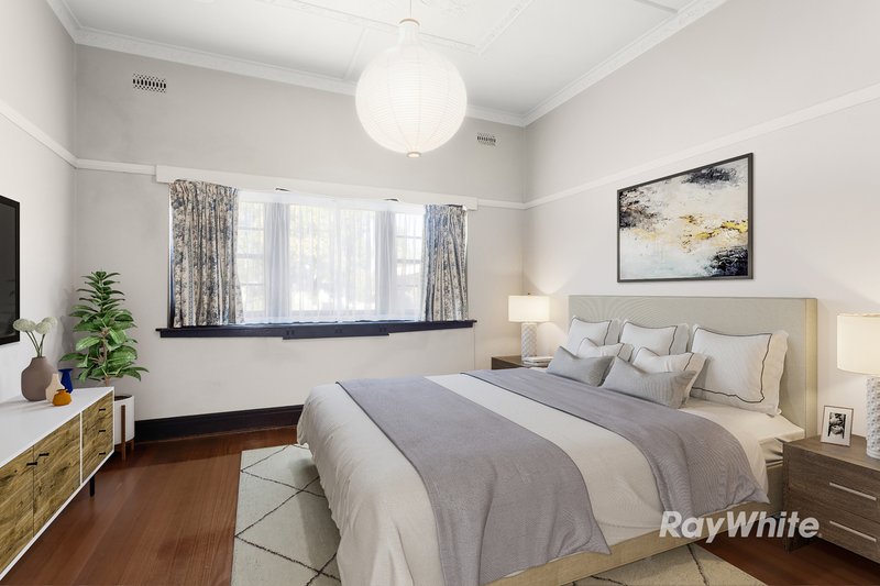 Photo - 19 Paget Street, Hughesdale VIC 3166 - Image 6