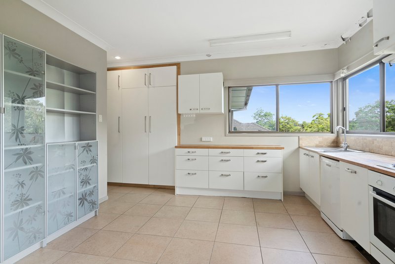 Photo - 19 Pallaranda Street, Tarragindi QLD 4121 - Image 7