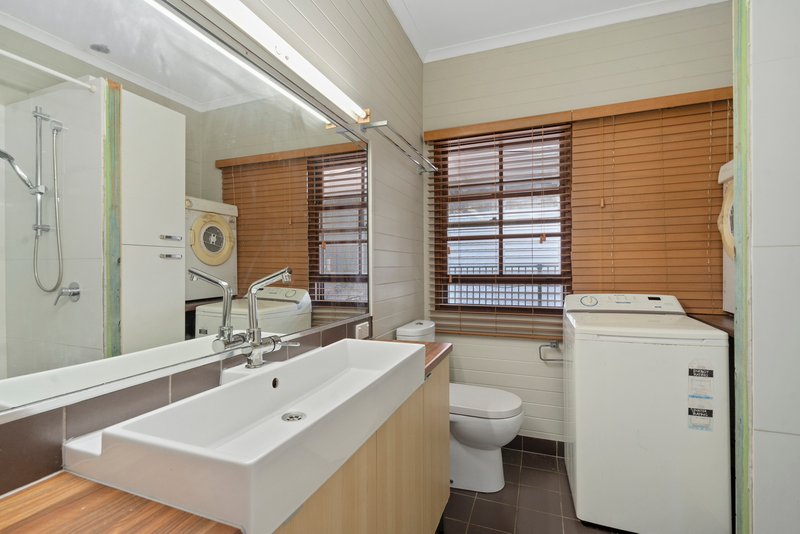 Photo - 19 Pallaranda Street, Tarragindi QLD 4121 - Image 12