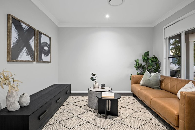 Photo - 19 Palmview Street, Ripley QLD 4306 - Image 9