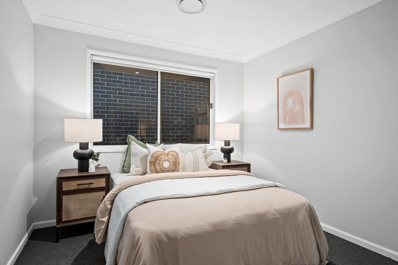 Photo - 19 Palmview Street, Ripley QLD 4306 - Image 13