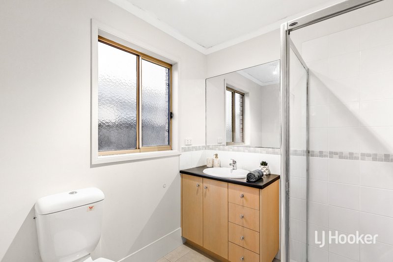 Photo - 19 Pankhurst Promenade, Point Cook VIC 3030 - Image 11