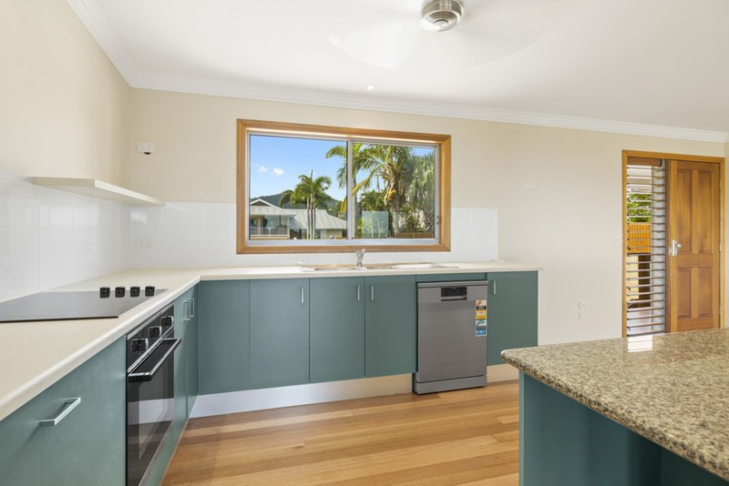 Photo - 19 Panoramic Court, Cannonvale QLD 4802 - Image 18