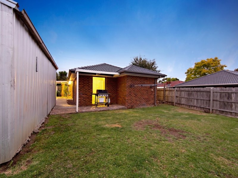 Photo - 19 Paras Drive, Carrum Downs VIC 3201 - Image 18