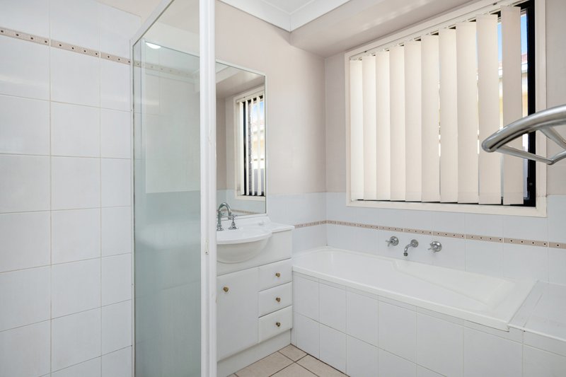 Photo - 19 Parkside Crescent, Thornton NSW 2322 - Image 12