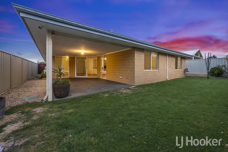 Photo - 19 Parktree Avenue, Yanchep WA 6035 - Image 15