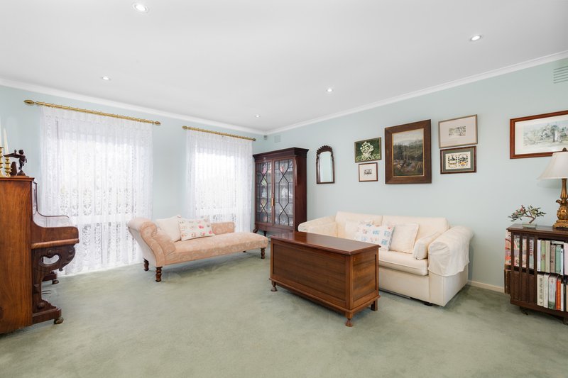 Photo - 19 Patterson Avenue, Hoppers Crossing VIC 3029 - Image 5