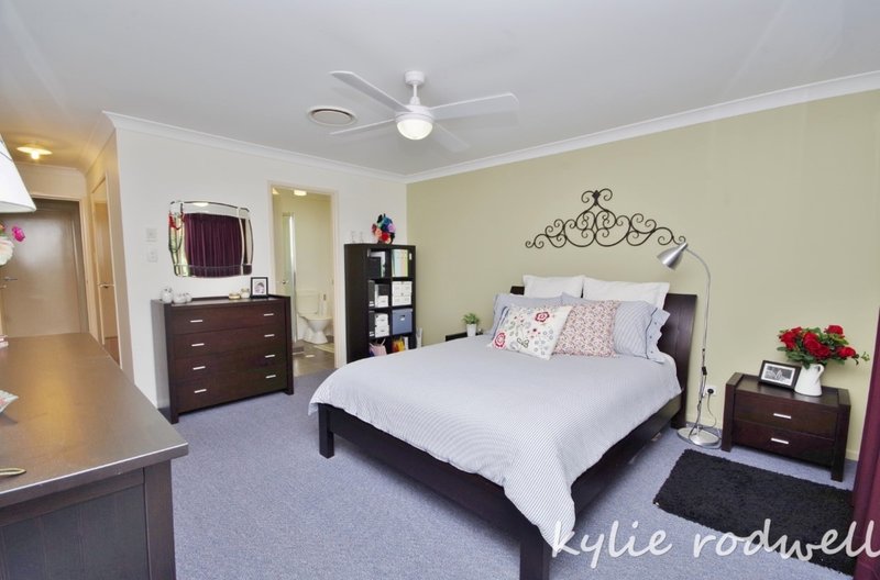 Photo - 19 Paxton Crt , Gleneagle QLD 4285 - Image 12