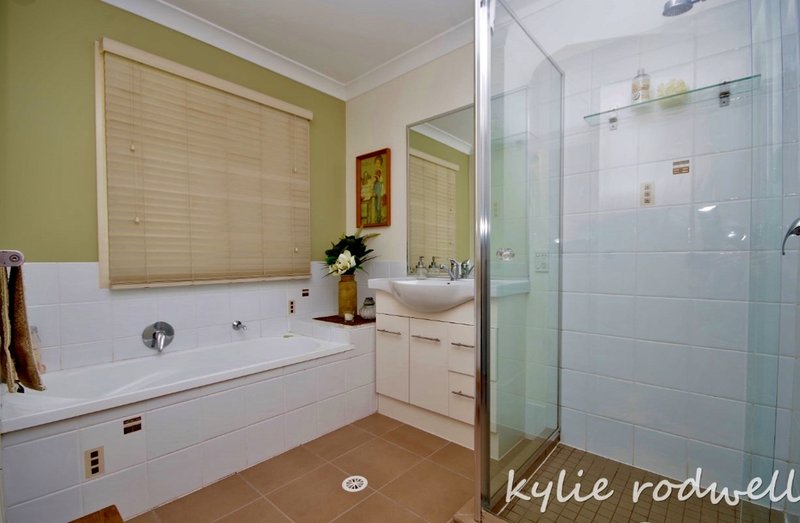 Photo - 19 Paxton Crt , Gleneagle QLD 4285 - Image 15