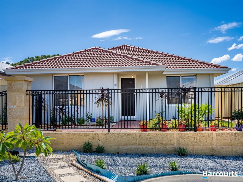 19 Payanna Grange, Lakelands WA 6180