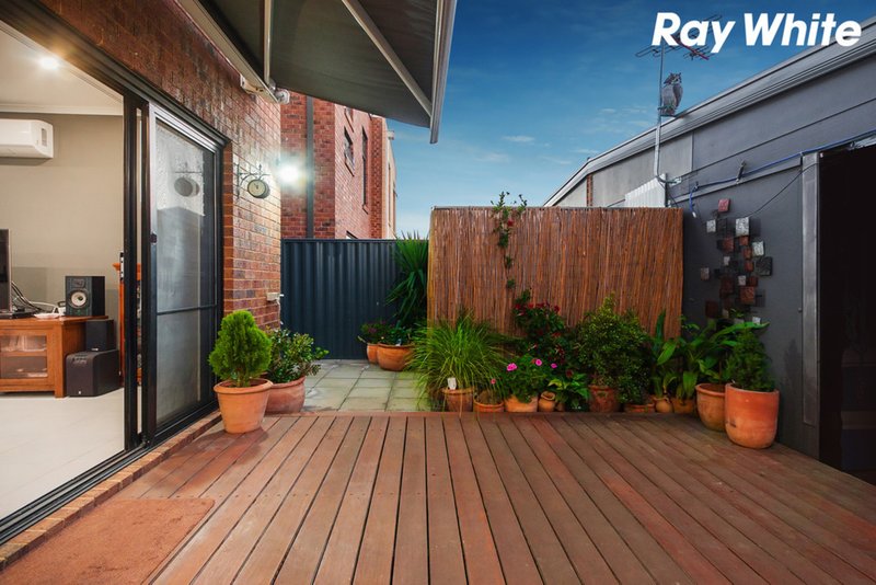 Photo - 19 Pendula Place, Pakenham VIC 3810 - Image 15