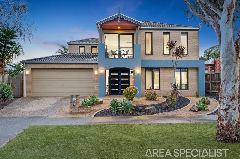 Photo - 19 Pepperbush Crescent, Langwarrin VIC 3910 - Image 2