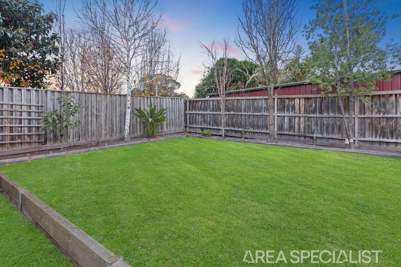 Photo - 19 Pepperbush Crescent, Langwarrin VIC 3910 - Image 23