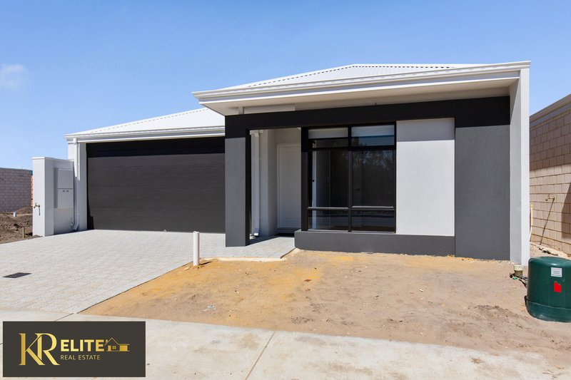 Photo - 19 Pepperbush Crescent, Piara Waters WA 6112 - Image 1