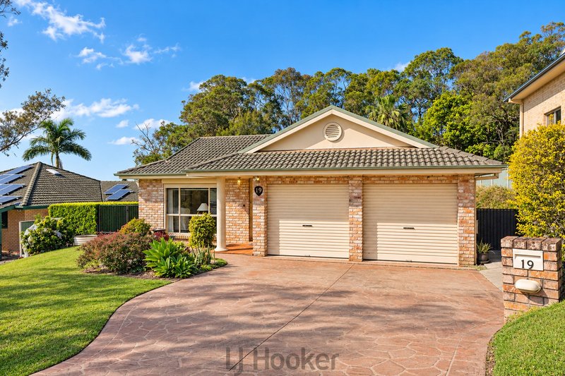 Photo - 19 Peppertree Circuit, Toronto NSW 2283 - Image 1