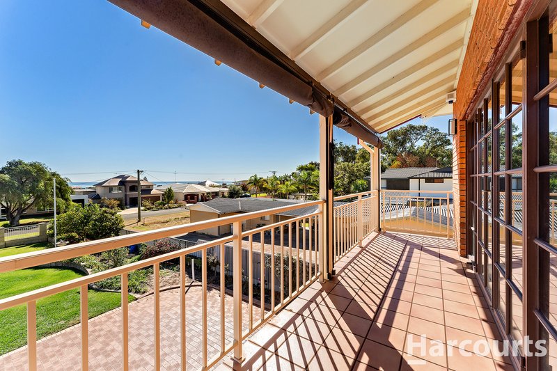 Photo - 19 Peter Street, Halls Head WA 6210 - Image 3