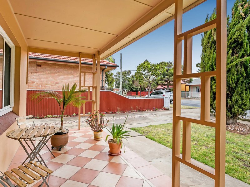 Photo - 19 Peterhead Street, Largs Bay SA 5016 - Image 11