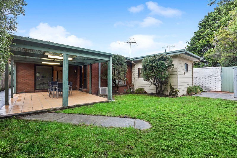 Photo - 19 Peters Drive, Cheltenham VIC 3192 - Image 17