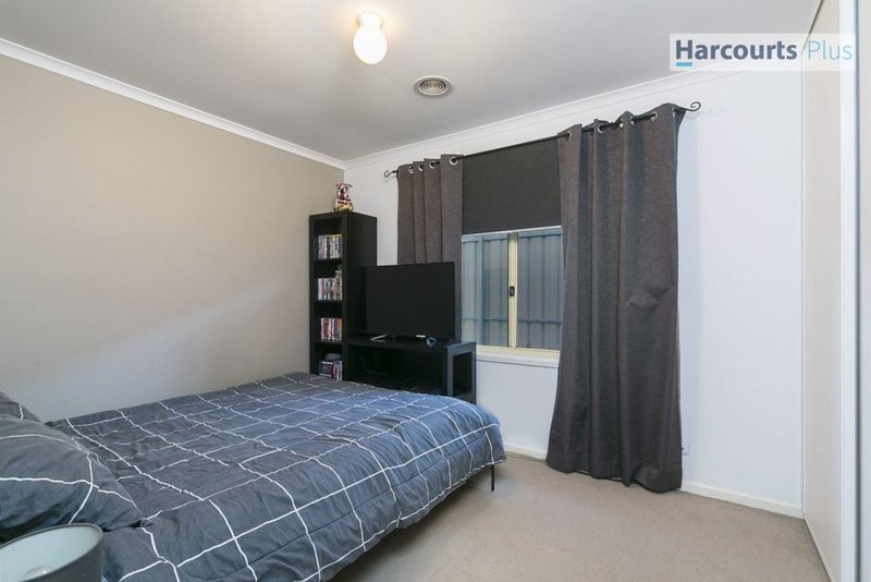 Photo - 19 Philipson Crescent, Sheidow Park SA 5158 - Image 17