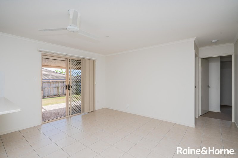 Photo - 19 Picadilly Circuit, Urraween QLD 4655 - Image 7