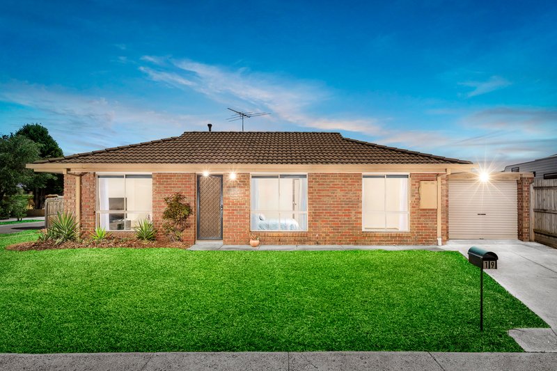 19 Pickworth Drive, Mill Park VIC 3082