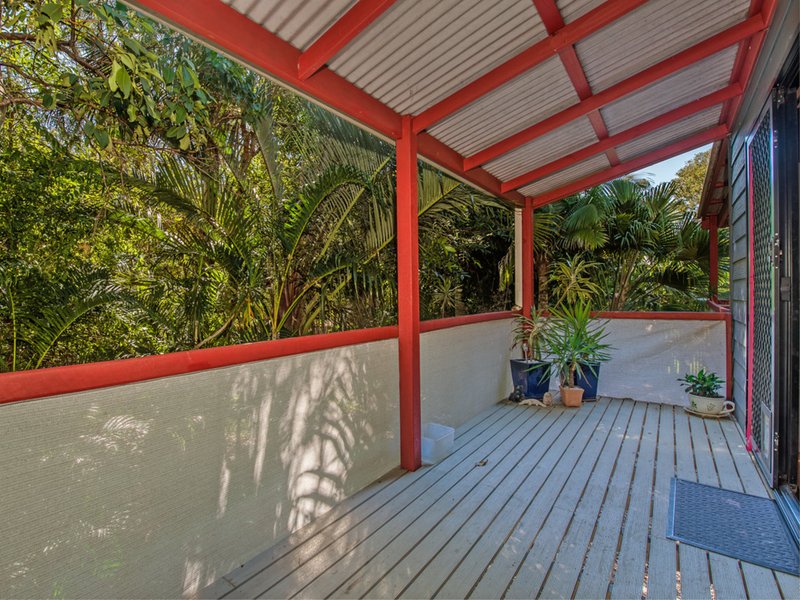 Photo - 19 Pines Avenue, Cooroibah QLD 4565 - Image 2