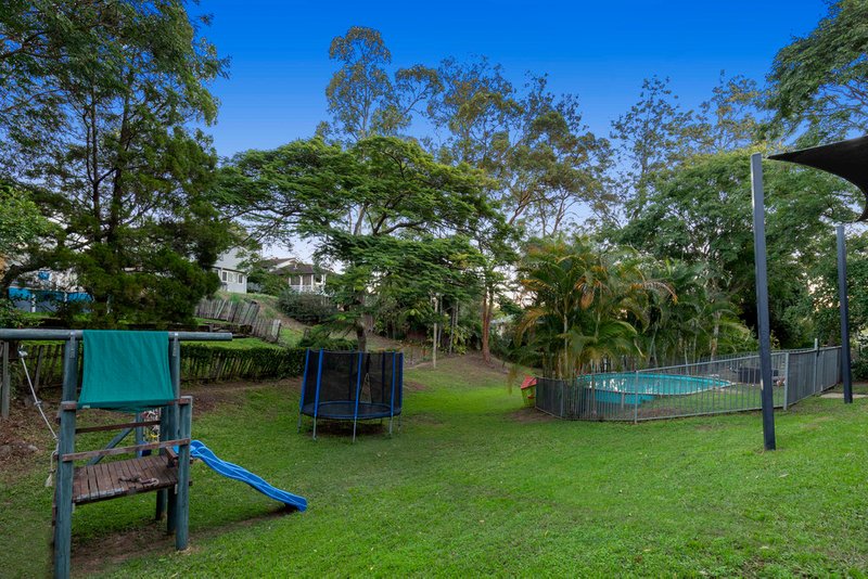 Photo - 19 Pinnata Court, Everton Hills QLD 4053 - Image 3