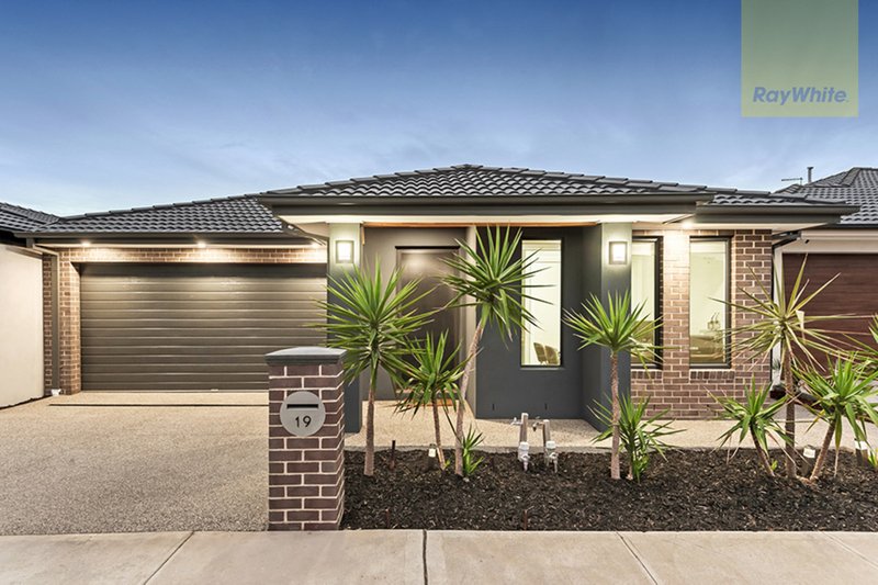 19 Pioneer Street, Craigieburn VIC 3064