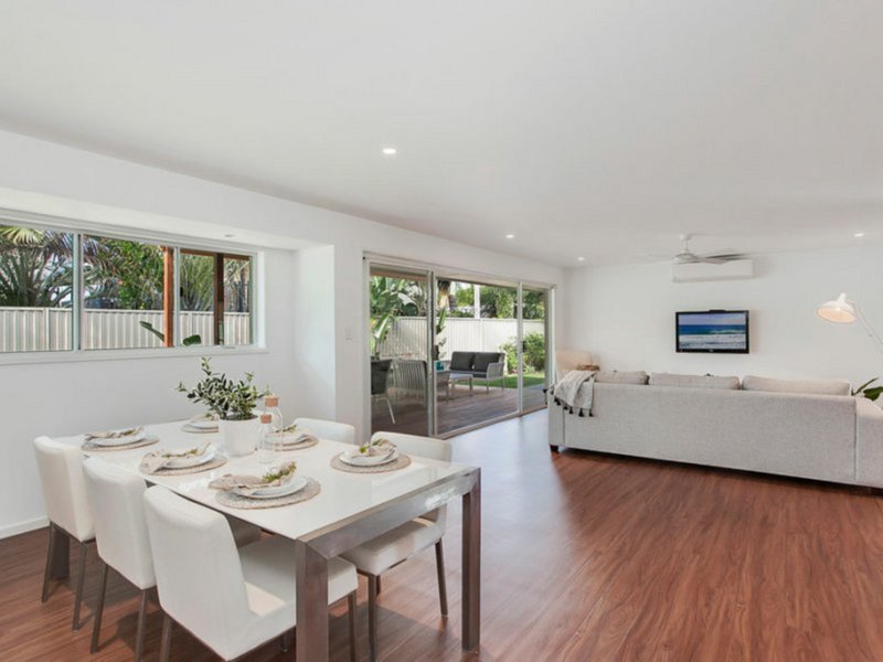 Photo - 19 Pitta Place, Burleigh Waters QLD 4220 - Image 4