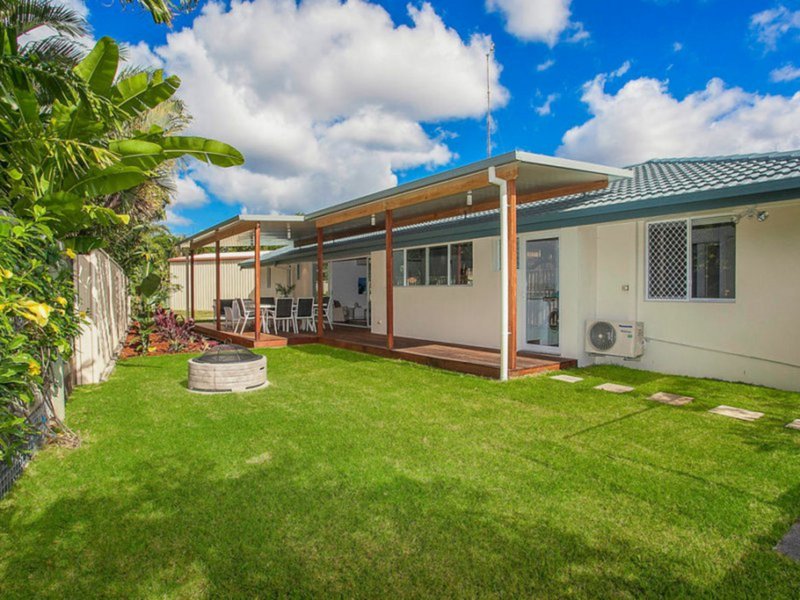 Photo - 19 Pitta Place, Burleigh Waters QLD 4220 - Image 17